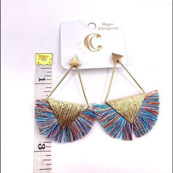 Charming Charlie Women’s tassel dangle earrings - Picture 3 of 3